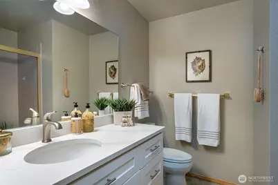 200 99th Avenue NE #16, Bellevue, WA 98004 - Photo 11