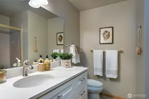 200 99th Ave NE, Bellevue, WA 98004 - Photo 11