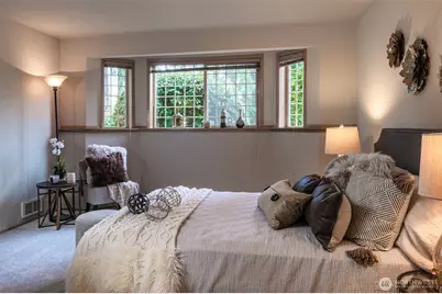 200 99th Avenue NE #16, Bellevue, WA 98004 - Photo 9