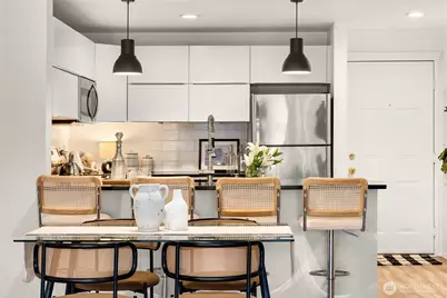 2250 NW 58th Street #302, Seattle, WA 98107 - Photo 3