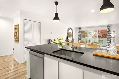 2250 NW 58th Street #302, Seattle, WA 98107 - Photo 11