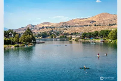 621 Mountain View Dr, Chelan, WA 98816 - Photo 37