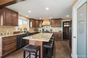 621 Mountain View Dr, Chelan, WA 98816 - Photo 15