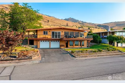 621 Mountain View Dr, Chelan, WA 98816 - Photo 31