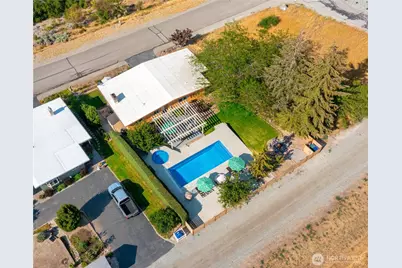 621 Mountain View Dr, Chelan, WA 98816 - Photo 29