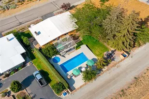 621 Mountain View Dr, Chelan, WA 98816 - Photo 29