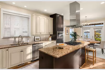 3450 Crystal Springs Drive NE, Bainbridge Island, WA 98110 - Photo 9