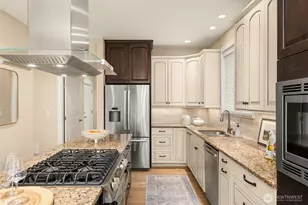 3450 Crystal Springs Dr NE, Bainbridge Island, WA 98110 - Photo 11