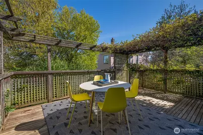 1204 17th Avenue E, Seattle, WA 98112 - Photo 15