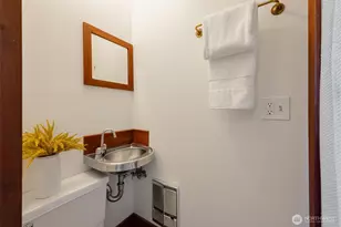 1204 17th Ave E, Seattle, WA 98112 - Photo 13