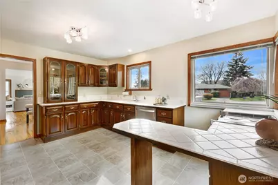 10850 Marine View Drive SW, Seattle, WA 98146 - Photo 11