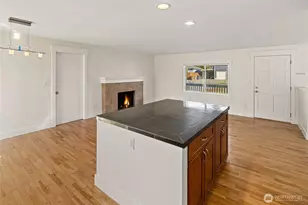 6826 N 11th St, Tacoma, WA 98406 - Photo 13