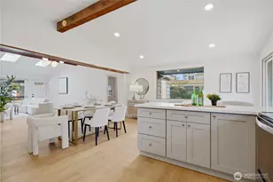 527 N 200th St, Shoreline, WA 98133 - Photo 9