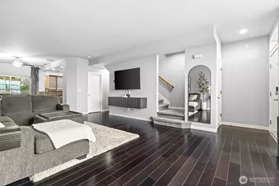 2365 Yakima Ct, Tacoma, WA 98405 - Photo 7