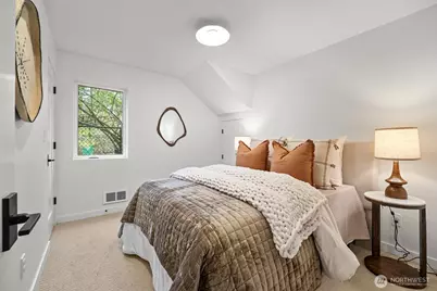 11242 Evanston Avenue N #B, Seattle, WA 98133 - Photo 15