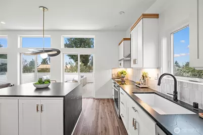 11242 Evanston Avenue N #B, Seattle, WA 98133 - Photo 5