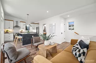 11242 Evanston Ave N, Seattle, WA 98133 - Photo 9