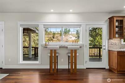 11028 E Riverside Drive, Bothell, WA 98011 - Photo 9