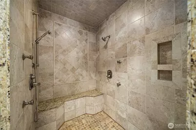 11028 E Riverside Drive, Bothell, WA 98011 - Photo 27