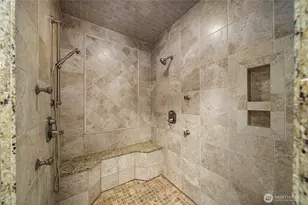 11028 E Riverside Dr, Bothell, WA 98011 - Photo 27