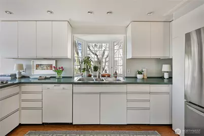 901 11th Avenue E, Seattle, WA 98102 - Photo 15