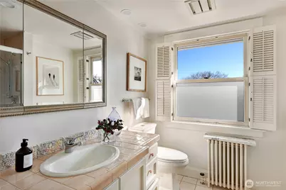 901 11th Avenue E, Seattle, WA 98102 - Photo 27