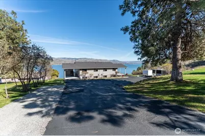 4056 Lakeveiw Place #1-A, Chelan, WA 98816 - Photo 5