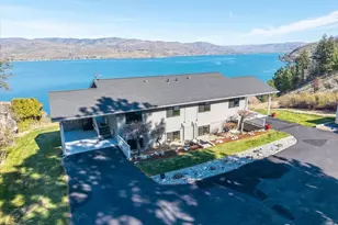 4056 Lakeveiw Pl, Chelan, WA 98816 - Photo 3