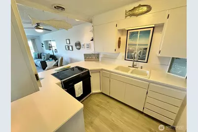 1031 S Sand Dune Avenue W #B, Ocean Shores, WA 98569 - Photo 13