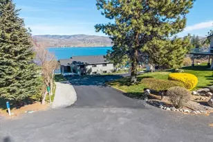 4056 Lakeveiw Pl, Chelan, WA 98816 - Photo 3