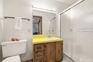 20319 92nd Ave W, Edmonds, WA 98020 - Photo 17