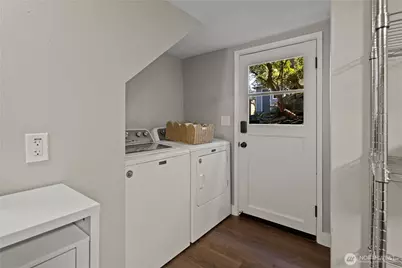 541 NE 130th Street, Seattle, WA 98125 - Photo 31