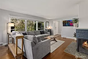 541 NE 130th St, Seattle, WA 98125 - Photo 5