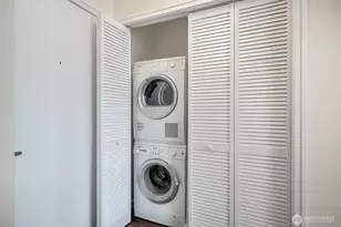 2414 1st Ave, Seattle, WA 98121 - Photo 15