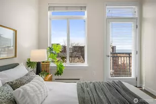 2414 1st Ave, Seattle, WA 98121 - Photo 11