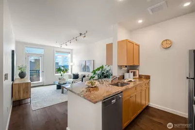 2414 1st Avenue #413, Seattle, WA 98121 - Photo 9