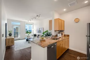 2414 1st Ave, Seattle, WA 98121 - Photo 9