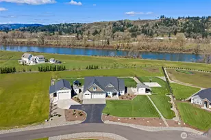 136 Klazina Ct, Woodland, WA 98674 - Photo 1