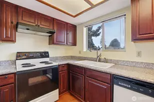 11208 SE 234th St, Kent, WA 98031 - Photo 11