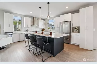 8410 17th Avenue SW #3, Seattle, WA 98106 - Photo 3