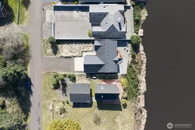 673 Island Circle SE, Ocean Shores, WA 98569 - Photo 27