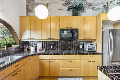 2180 Cove Drive, Oak Harbor, WA 98277 - Photo 17