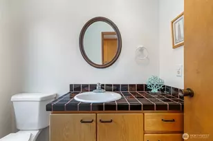 2180 Cove Dr, Oak Harbor, WA 98277 - Photo 19