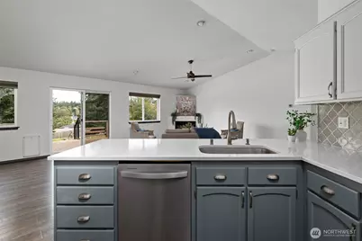 2060 SW 16th, Oak Harbor, WA 98277 - Photo 11