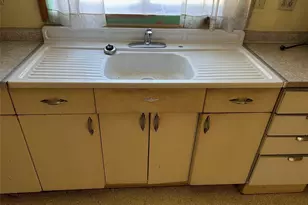 204 W Alaska Ave, Roslyn, WA 98941 - Photo 5