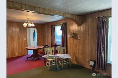 204 W Alaska Avenue, Roslyn, WA 98941 - Photo 9