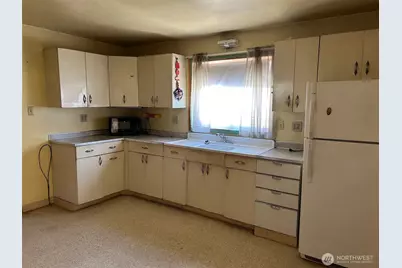 204 W Alaska Avenue, Roslyn, WA 98941 - Photo 3