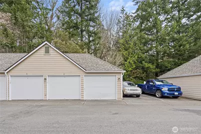 4133 224th Place SE #302, Issaquah, WA 98029 - Photo 31