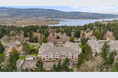 4133 224th Lane SE #302, Issaquah, WA 98029 - Photo 1