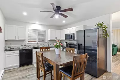 3785 E Q St, Tacoma, WA 98404 - Photo 3
